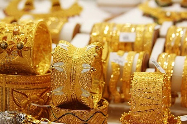 அரச வங்கியில் 20 மில்லியன் ரூபா பெறுமதியான நகைகள் மாயம் | Jewels Worth 20Million Rupe Stolen From State Bank