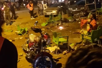 கிறிஸ்துமஸ் கொண்டாட்டத்தில் பயங்கரம்.. மக்கள் குவிந்திருந்த உணவகத்தில் பயங்கர வெடிகுண்டு தாக்குதல்