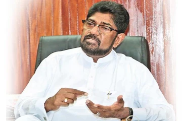 ஹிட்லராக மாறுவார் கோட்டா, இது அரசின் நிலைப்பாடல்ல! - கெஹலிய தெரிவிப்பு