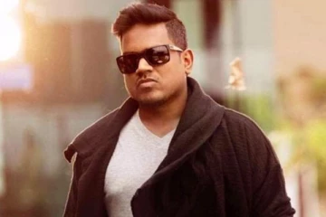 யுவன் ஷங்கர் ராஜா விவாகரத்து செய்த இரண்டு மனைவிகளை பார்த்துள்ளீர்களா.. புகைப்படத்துடன் இதோ