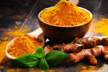 மஞ்சளை இந்த பிரச்சினை உள்ளவர்கள் சேர்த்துக் கொள்வது பெரிய ஆபத்தை ஏற்படுத்துமாம்!