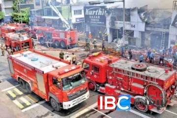 கொழும்பில் பாரிய தீ விபத்து: பற்றியெரியும் கடைகள் : மக்களை வெளியேறுமாறு அறிவிப்பு