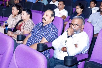கொழும்பில் ‘பொன்னியின் செல்வன்’ பார்த்தார் மஹிந்த