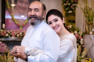 Photo Album: விஜயகுமார் வீட்டில் மற்றுமொரு விசேஷம்- உடனே வாழ்த்துக்களை குவிக்கும் ரசிகர்கள்!