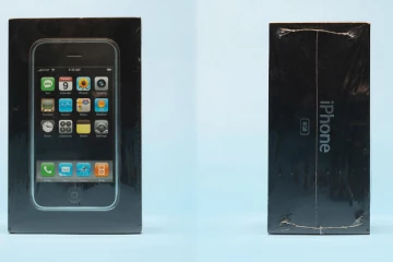 ஏலத்தில் விற்கப்பட்ட முதன்முதலில் அறிமுகமான ஐபோன்! என்ன விலைக்கு போச்சு தெரியுமா?