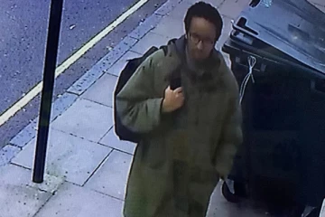 சேர் டேவிட் அமேஸின் படுகொலை! தாக்குதலுக்கு முன்னர் லண்டன் தெருவில் நடந்துவந்த சந்தேகநபர்