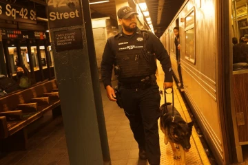 நியூயார்க் சுரங்க ரயில் நிலையத்தில் மர்ம நபர் சரமாரி துப்பாக்கிச்சூடு! 5 பேர் பலி