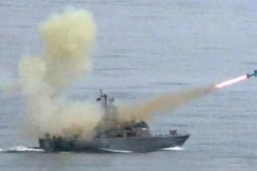 உக்ரைன் ராணுவ படகை சுட்டு வீழ்த்திய ரஸ்ய படை