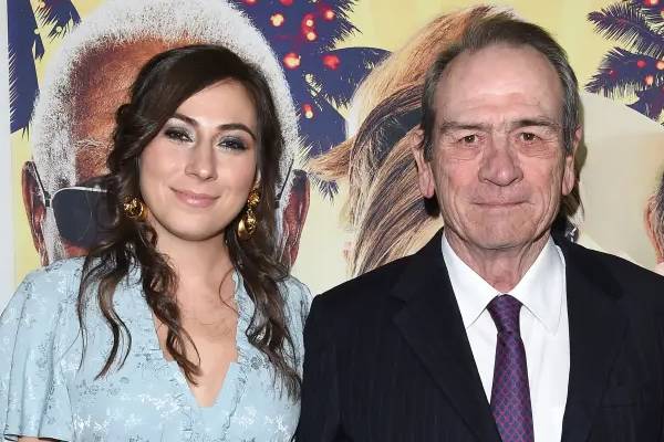 பிரபல நடிகர் மகள் ஹொட்டல் அறையில் சடலமாக மீட்பு | Tommy Lee Jones Daughter Victoria Found Dead