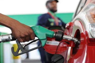 நாட்டில் விரைவில்  பெற்றோல்,டீசல் விலையில் மாற்றம்?