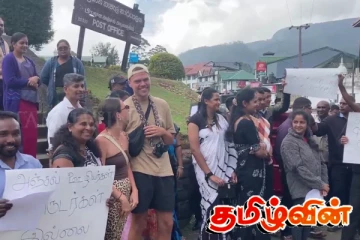 நுவரெலியா தபால் நிலைய ஊழியர்கள் கறுப்பு கைப்பட்டி அணிந்து போராட்டம்