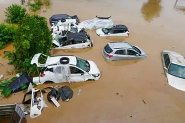 வெள்ளத்தில் மூழ்கிய வாகனங்கள்! மோட்டார் வாகன போக்குவரத்து திணைக்களத்தின் அறிவிப்பு | Notification Of Motor Vehicle Transport Department வெள்ளத்தில் மூழ்கிய வாகனங்கள்! மோட்டார் வாகன போக்குவரத்து திணைக்களத்தின் அறிவிப்பு | Notification Of Motor Vehicle Transport Department