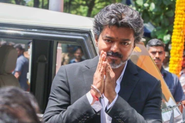 5 வெள்ளை அறிக்கை; 2 கைது - விஜய்யின் அடுத்த திட்டம்