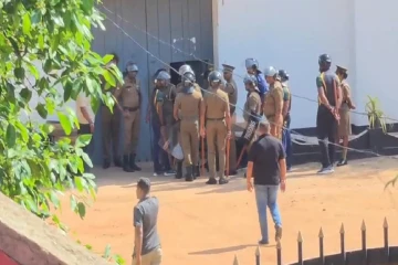 நீர்கொழும்பு சிறைச்சாலையில் பதற்றம் ; இருவர் பலி ; களமிறக்கப்பட்ட STF