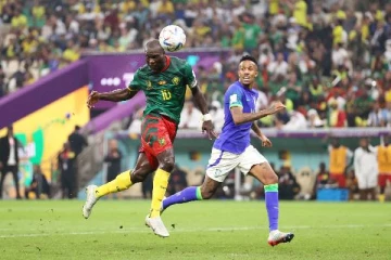 உலக கோப்பையில் பிரேசில் அணி அதிர்ச்சி தோல்வி: இறுதி நொடிகளில் வித்தை காட்டிய கேமரூன்