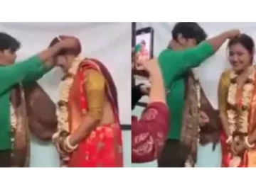 வகுப்பறையில் மாணவரை திருமணம் செய்த பேராசிரியை..வெளியான அதிர்ச்சி வீடியோ!