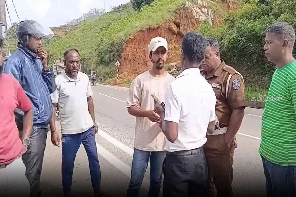 போதைப்பொருள் கடத்தல் சந்தேகம் - மேபீல்ட் சந்தியில் முச்சக்கர வண்டி சுற்றிவளைப்பு | Three Wheeler Crackdown At Mayfield Junction போதைப்பொருள் கடத்தல் சந்தேகம் - மேபீல்ட் சந்தியில் முச்சக்கர வண்டி சுற்றிவளைப்பு | Three Wheeler Crackdown At Mayfield Junction