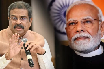 பதவி விலகினார் இந்திய கல்வி அமைச்சர் பிரதான்! கொண்டாடத் தொடங்கிய மாணவர்கள்