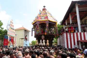 மாவிட்டபுரம் கந்தசுவாமி கோவில் வருடாந்திர மகோற்சவ தேர்த்திருவிழா இன்று(படங்கள்)