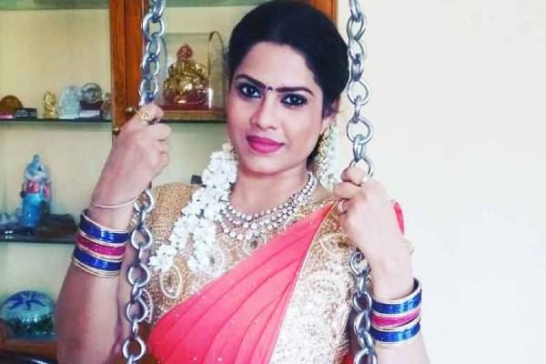 நிஜத்திலும் கர்ப்பமாக இருக்கும் பாண்டவர் இல்லம் சீரியல் நடிகை அனு- அவரே ஜோடியாக வெளியிட்ட போட்டோ