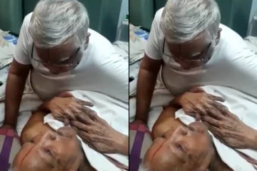 100 வயது அப்பாவை தாலாட்டும் 70 வயது மகன்! கண்கலங்க வைக்கும் பதிவு