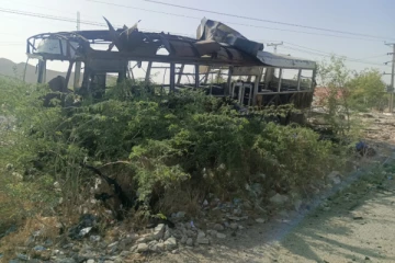 பாகிஸ்தானில் பாடசாலை பேருந்து மீது குண்டுத் தாக்குதல்!