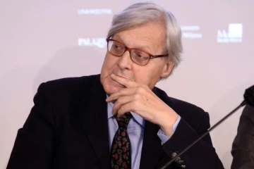 ஓவியத்தினால் பதவி விலகிய அமைச்சர்!