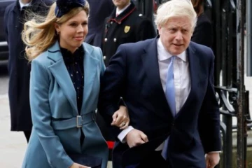 தனது காதலியை ரகசிய திருமணம் செய்து கொண்ட இங்கிலாந்து பிரதமர் போரிஸ்!