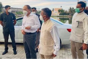 யாழில் பல்வேறு தரப்பினருடன் சந்திப்பில்  இந்திய வெளிவிவகார செயலாளர்