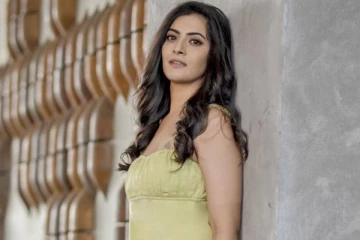 ஆண் போன்றவர் வரலக்ஷ்மி - நேர்லயே பார்த்திருக்கிறேன் - போட்டுடைத்த பிரபலம்