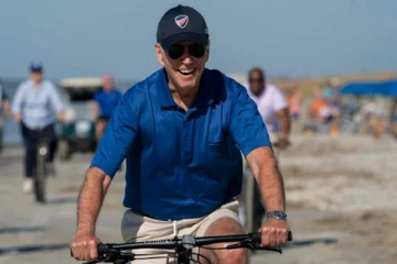 4 ஆண்டு ஆட்சிக்காலத்தில் 532 நாட்கள் விடுமுறை எடுத்த அமெரிக்க அதிபர் ஜோ பைடன்!