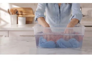 சுடு நீரில் தொடர்ந்து துணிகளை துவைப்பதால் ஏற்படும் தீமைகள் என்ன?