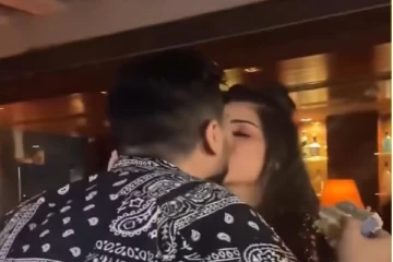 காதலனுக்கு முத்தம் கொடுத்த நடிகை ஸ்ருதி ஹாசன்.. இணையத்தில் தீயாய் பரவும் புகைப்படம்