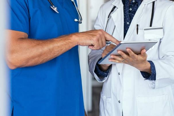 இலங்கையை விட்டு 5000 வைத்தியர்கள் வெளியேறும் அபாயம்! | 5000 Doctors Risk To Leave Sri Lanka