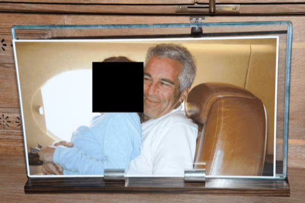 டிரம்ப் மீது பாலியல் குற்றச்சாட்டு...! அமெரிக்க நீதித்துறையின் அதிரடி அறிவிப்பு | Us Doj Says Epstein Allegations Trump False