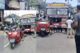 බස් රථයක් සහ ත්‍රීරෝද රථයක් මුහුණට මුහුණ ගැටී අඹුසැමි යුවලක් මියයයි.(PHOTOS)