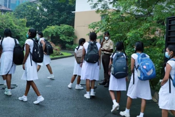 பாடசாலை மாணவர்களுக்கான சீருடையை நன்கொடையாக வழங்க சீன அரசாங்கம் உறுதி