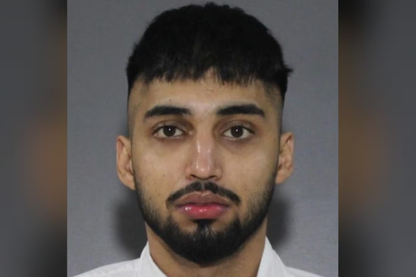 கனடாவில் கப்பம் கோரல்களுடன் தொடர்புடைய நபர் நாடு கடத்தப்பட்டார் | Man With Suspected Links To Bc Extortion கனடாவில் கப்பம் கோரல்களுடன் தொடர்புடைய நபர் நாடு கடத்தப்பட்டார் | Man With Suspected Links To Bc Extortion