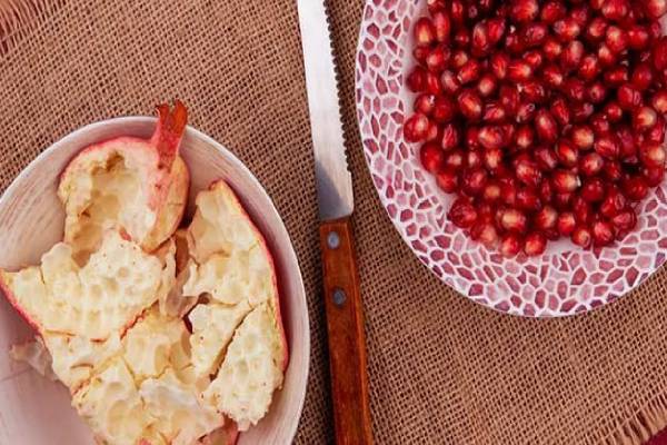 மாதுளைத் தோலை தண்ணீரில் கொதிக்க வைத்து குடித்தால் என்ன நடக்கும்? | Benefits Of Boiling Pomegranate Skin And Drinking