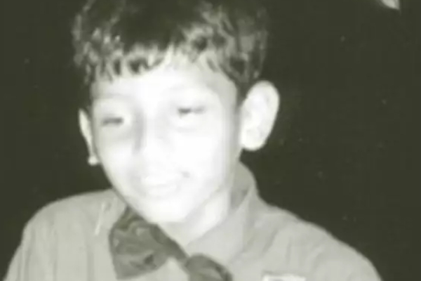 இந்த புகைப்படத்தில் இருக்கும் சிறுவன் தமிழ் சினிமாவின் சிறந்த நடிகர்களில் ஒருவர்? அது யார் தெரியுமா | Popular Actor Childhood Photo