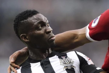 துருக்கி பூகம்ப இடிபாடுகளில் இருந்து உயிருடன் மீட்கப்பட்ட கால்பந்தாட்ட வீரர்!