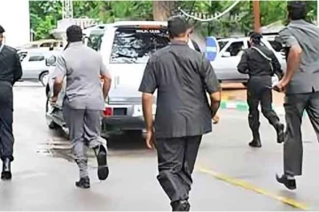 முன்னாள் ஜனாதிபதிகள் மற்றும் முக்கியஸ்தர்களின் பாதுகாப்பு தொடர்பில் இன்று கலந்துரையாடல்