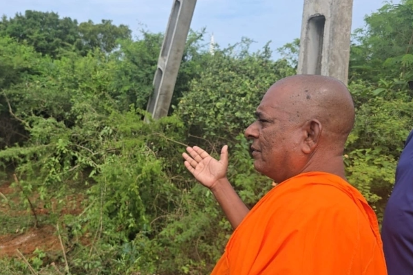 தையிட்டி விகாராதிபதி - யாழ். மாவட்ட செயலர் சந்திப்பு | Thiyiddy Chief Monk Meet Jaffna District Secretary தையிட்டி விகாராதிபதி - யாழ். மாவட்ட செயலர் சந்திப்பு | Thiyiddy Chief Monk Meet Jaffna District Secretary