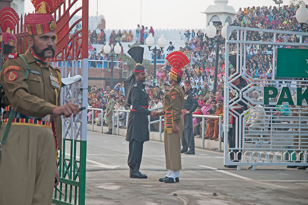 இந்தியா - பாகிஸ்தான் இடையே பதற்றம் அதிகரிக்கும் - அமெரிக்க உளவுத்துறை எச்சரிக்கை | America Warns Escalating India Pakistan Conflict