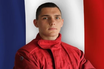 பிரான்ஸ் வன்முறை; இளம் தீயணைப்பு வீரர் உயிரிழப்பு