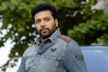 மும்பையில் ஜெயம் ரவிக்கு 2வது திருமணம்? தீராய் பரவும் தகவல்!