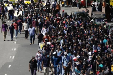 ஐக்கிய தேசியக் கட்சியின் பேரணியில் கலந்து கொள்ள கொழும்பு நோக்கி படையெடுக்கும் மக்கள்