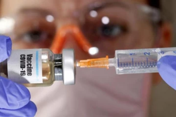 2 மணி நேரத்தில்.. தடுப்பூசி செலுத்தி கொண்ட முதியவருக்கு நேர்ந்த பரிதாபம்!  சோகத்தில் குடும்பத்தினர்