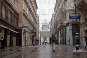 இறுகும் கட்டுப்பாடுகள்... தடுப்பூசி மறுப்பாளர்களுக்கு ஊரடங்கு: மில்லியன் கணக்கான மக்கள் சிக்கலில்