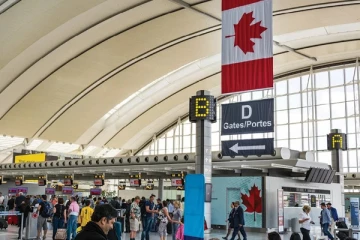 கனடா செல்லும் வெளிநாட்டவர்களுக்கு கடுமையாகும் கட்டுப்பாடு